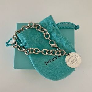 Tiffany & Co. Sterling Silver Return To Tiffany Round Tag Charm Bracelet.